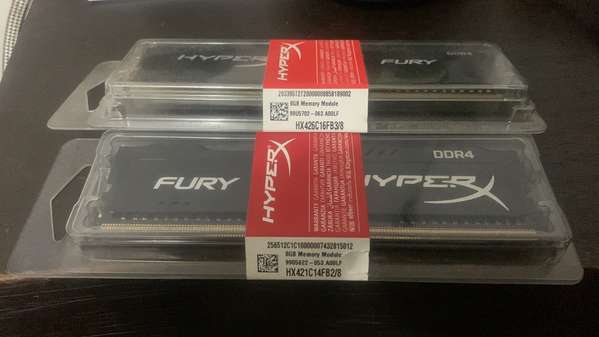 Dos Hyperx de 8GB ram de computadora desktop