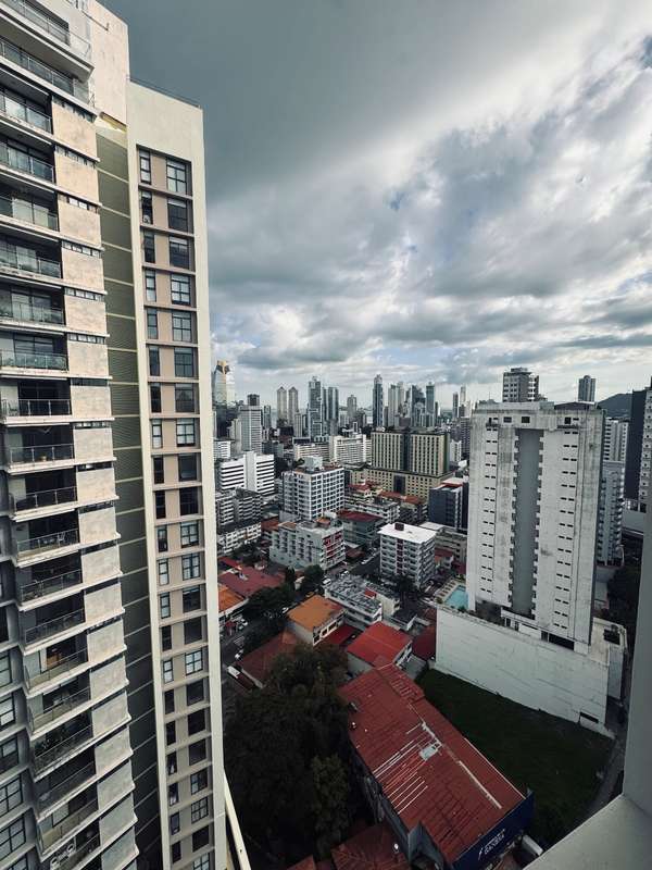 Alquiler de muy amplio Apartamento en el cangrejo