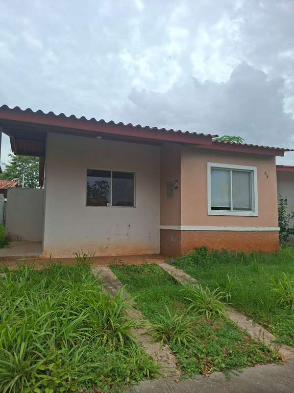 Banco vende casa en ARBOLEDAS, CLÚSTER LAS MAGNOLIAS – LA CHORRERA