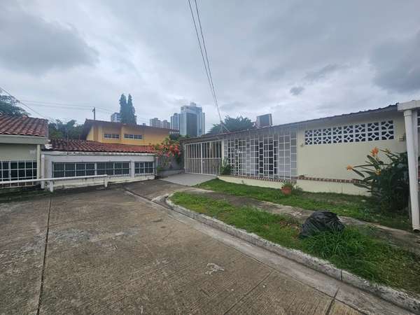 SE ALQUILA CASA