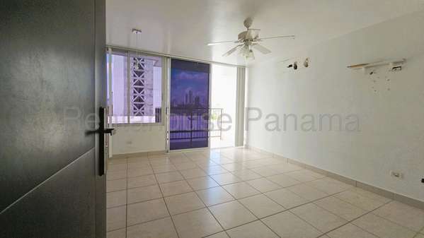 Apartment for sale in Via España Ph Lefevre EC