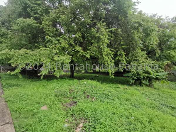 Land for Sale in Altos del Golf KC