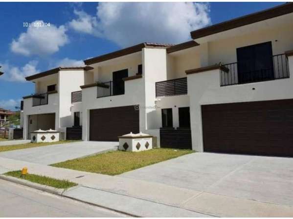 Embassy Club Venta de Casa Modelo Townhome, Clayton