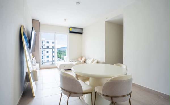 Hermoso Apartamento en Torres de Cantabria lll, Moderno Apartamento!