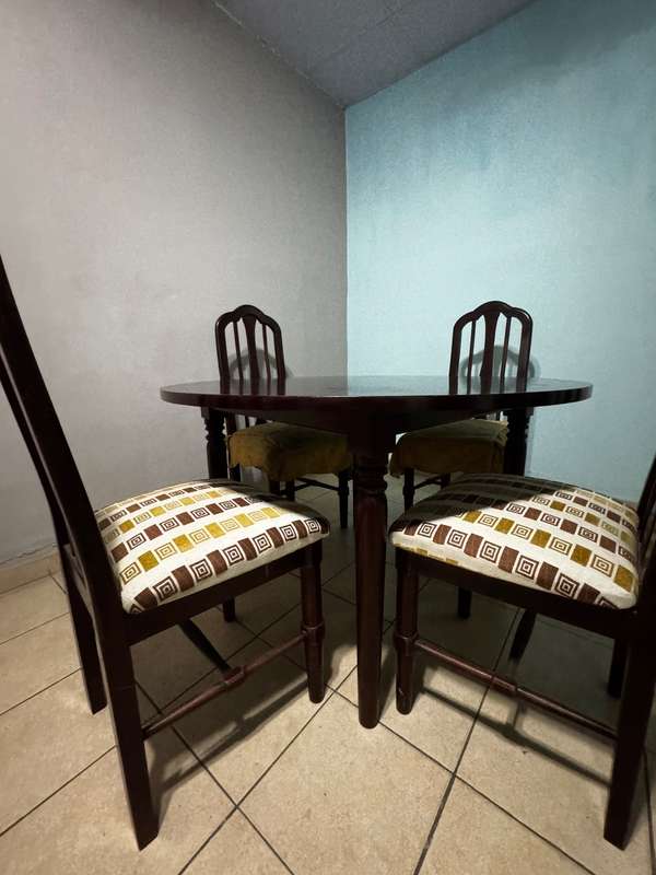 Vendo Juego de Comedor 