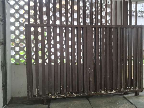puerta corredisa ideal para fabrica o finca  muy pesada