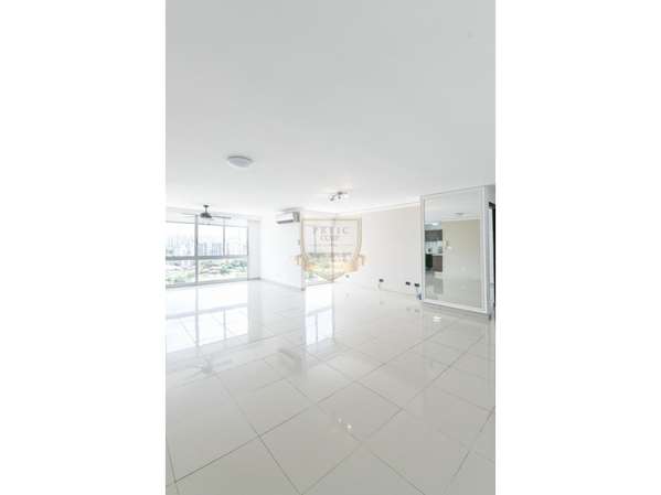 Vendo bello apartamento Ph Sky Level 160.000$
