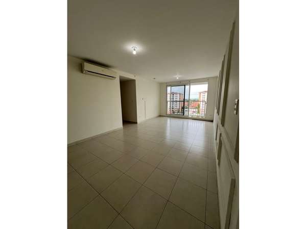 Alquilo bello apartamento en versalles línea blanca 900$