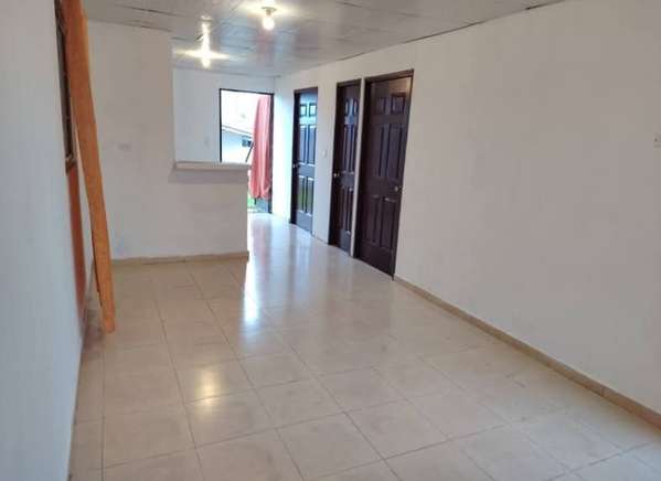 Alquilo Casa en la Chorrera, La Predera a pocos metros de ferretería Melody. 
