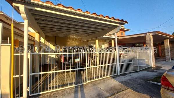 Casa en Venta en Brisas Del Golf 25LDC3964