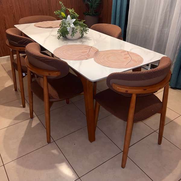 Comedor de mármol cafe 
