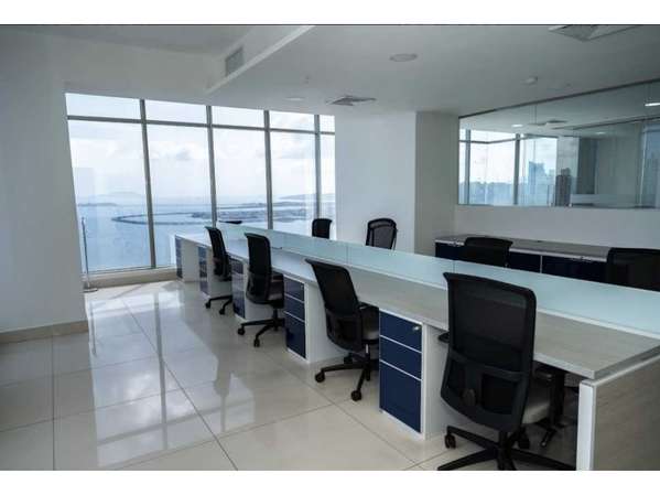 ALQUILER DE OFICINA EN BICSA - AVENIDA BALBOA - EQUIPADA - 225m2