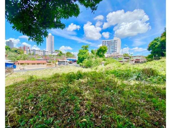 Venta de terreno con proyecto aprobado. VC