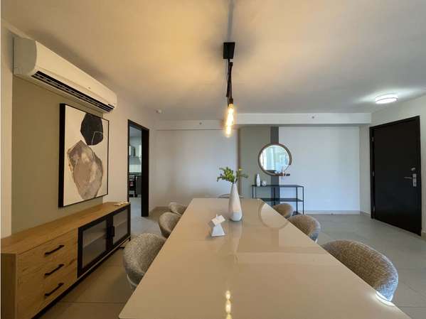 Se vende apartamento En Costa del Este Amoblado LH