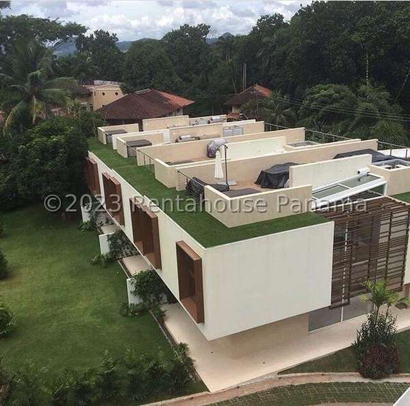 Townhouse En Alquiler En Clayton YM