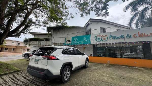 Casa Comercial en Venta Parque Lefevre 26EPP4389