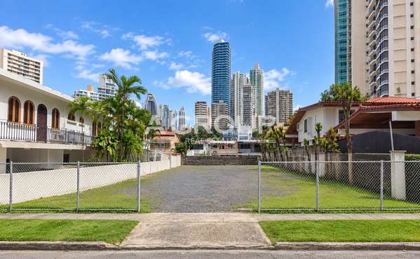 Punta Paitilla - Lot For Sale