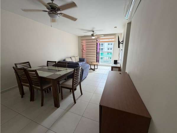 ALQUILER DE APARTAMENTO AMOBLADO EN PH TORRES DE VERSALLES