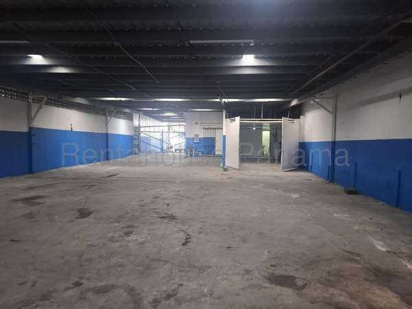 Galera en Venta Parque Lefevre 26EPP7941