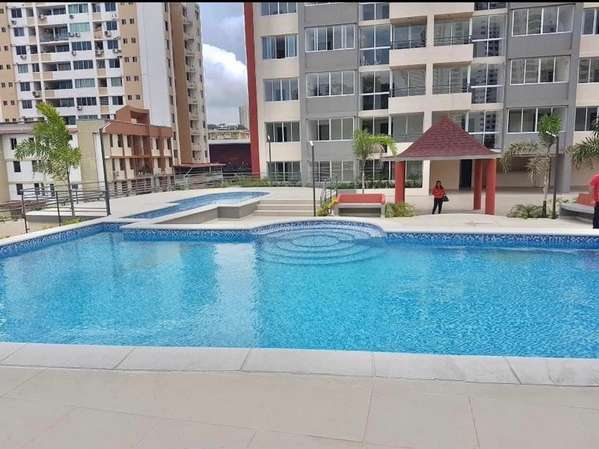 Alquilo lindo apartamento con nevera , aires y estufa , en Ph SkyPark 
