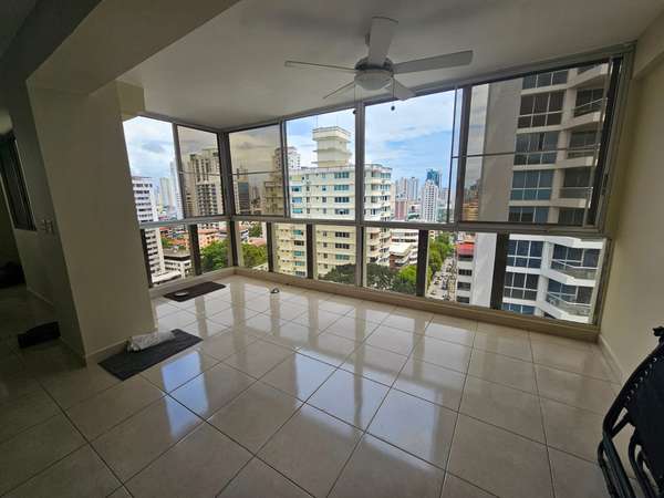 Apartamento Piso 12 (13B) | 150 m² | 3 Recámaras + 3 Baños + CBE | $1,100 USD/mes El Cangrejo