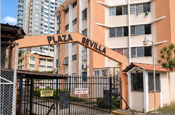 Alquilo lindo apartamento vacío , en Carrasquilla 