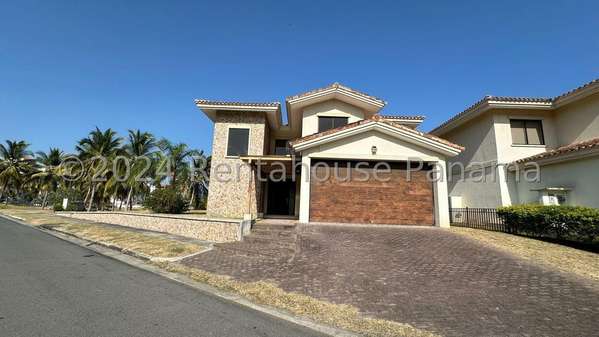 Casa En Venta En San Carlos YM