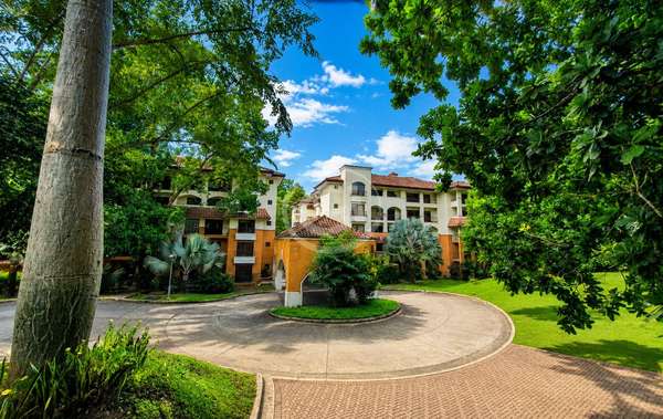 Venta Apartamento Embassy Club Planta Baja con Terraza