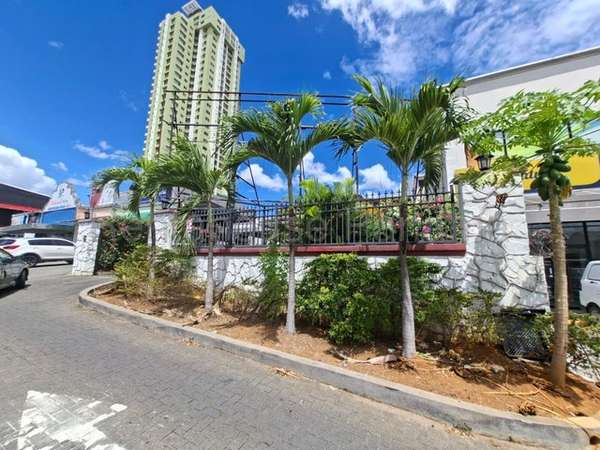 Venta de Casa en El Carmen, Ampia y Versatil 26LGG7355