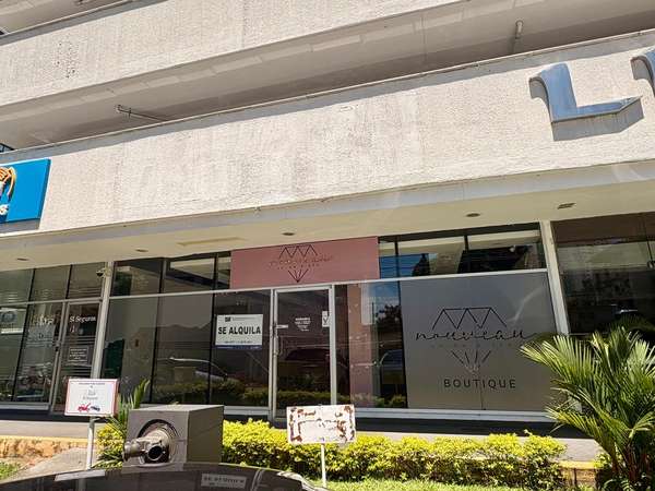 Local comercial en alquiler en Ciudad de Panamá, 152 m² con 3 estacionamientos