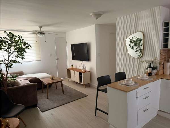 Apartamento en Venta  | Totalmente Reformado y Amoblado A.A