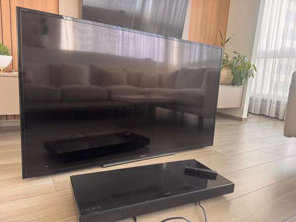 Televisor Sony BRAVIA Grande + Sistema de Sonido Sony