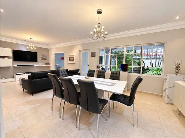Casa tipo dúplex  venta Palmeras del Este –  4 recámaras | 340 m²  AM