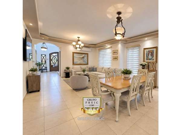 Casa en alquiler Clayton Village Amoblada CC