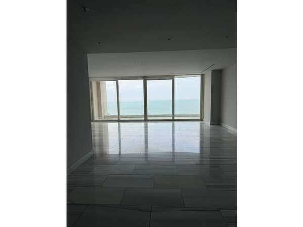 Espectacular Apartamento de 329 m² en The Towers LINEA Blanca