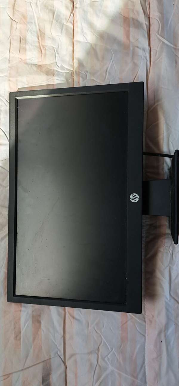 Monitor HP P19b G4 de 18.5