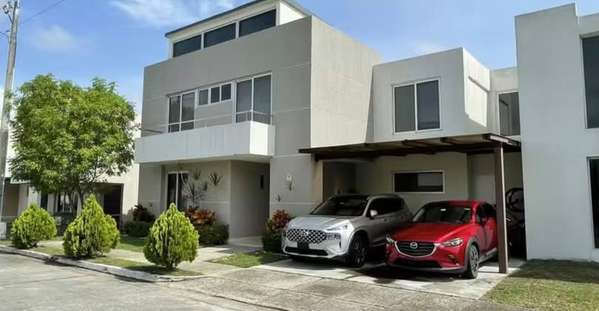 COSTA SUR / VILLASUR / 3 RECÁMARAS / 3.5 BAÑOS / 350 M² / 2 PARKINGS 
