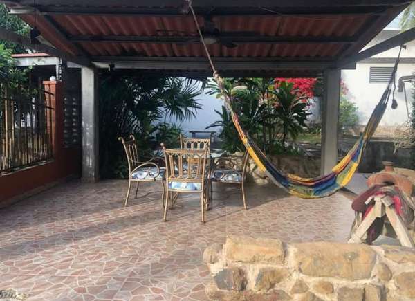 ALQUILER DE APARTAMENTO EN ALBROOK   