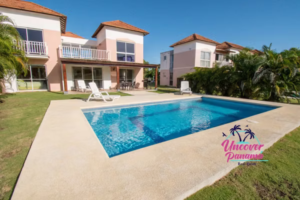 3 bedroom townhouse with private pool