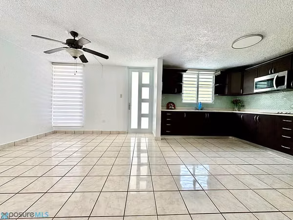 24 Urb Miraflores, Bayamon, PR 00957