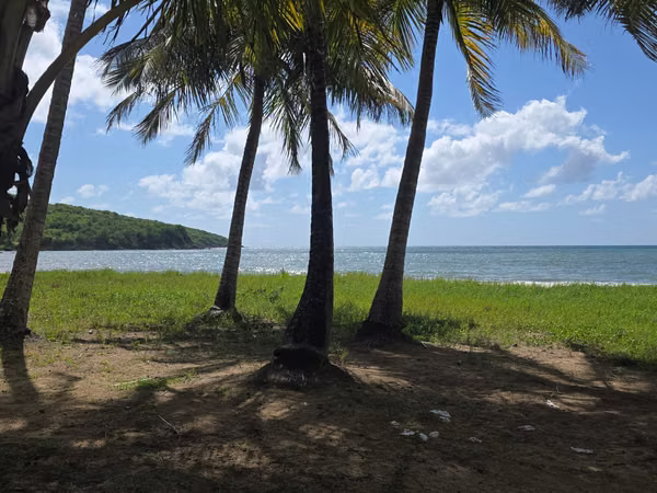 ¡Oportunidad única! Terreno frente al mar en Playa Guayanés