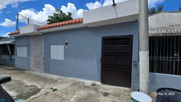 APARTAMENTO PRIVADO A PASOS DEL COLEGIO DE NAYAGUEZ