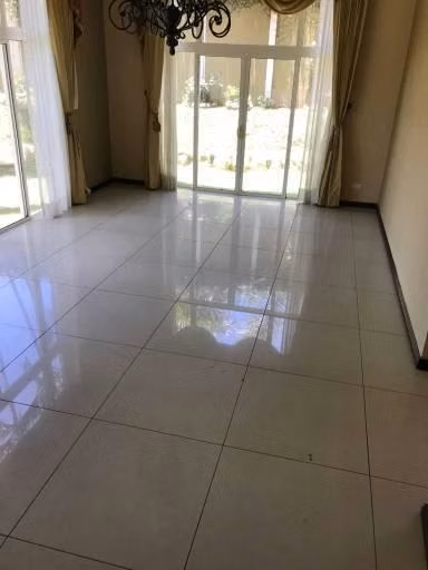 PRECIOSA RESIDENCIA EN PORTONES DE MADRESELVA