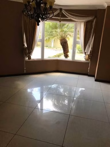 PRECIOSA RESIDENCIA EN PORTONES DE MADRESELVA