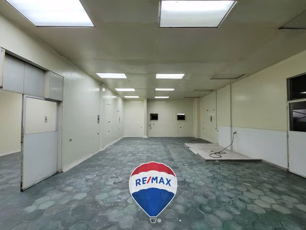 EDIFICIO EN VENTA. SOYAPANGO, A 200 M BLVR. DEL EJERCITO, ANT. CTRA PANAMERICANA