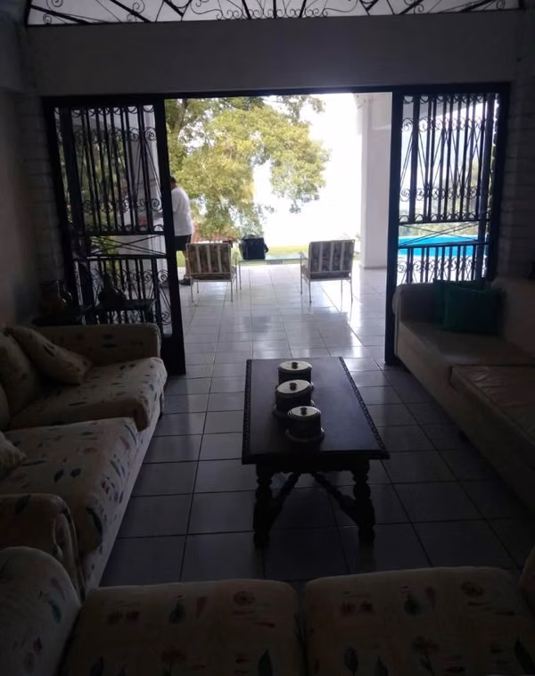 VENDO HERMOSA CASA EN EL LAGO DE COATEPEQUE / TODO NUEVO