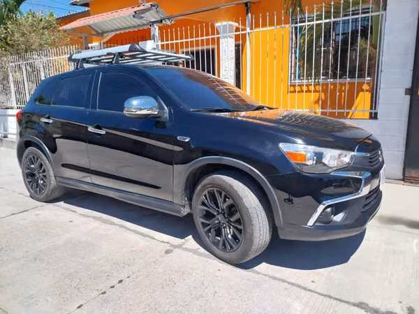 MITSUBISHI OUTLANDER 2017 4WD