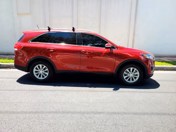 RENTA KIA SORENTO 3 FILAS 2018 $40  DIA.  SE HABLA INGLES (JUST IN CASE)