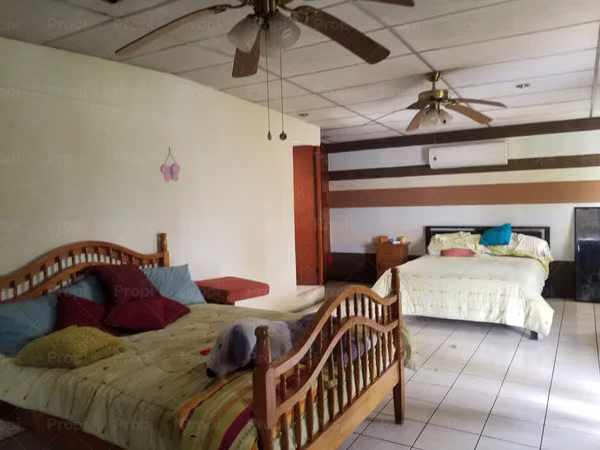 Casa en venta en Lomas de San Francisco, San Salvador. #2470