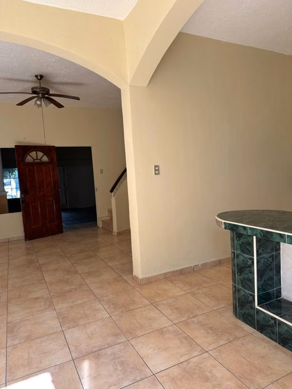Casa en venta, Ciudad Versalles.